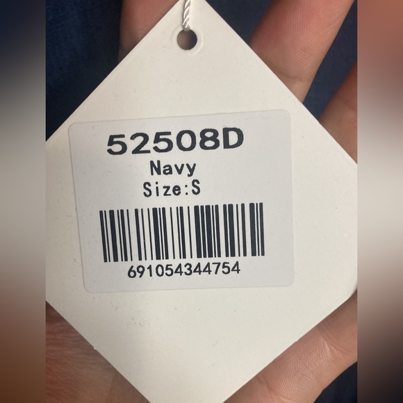 Blue jumper long sleeve, very silky feel. Size small, - Picture 7 of 9